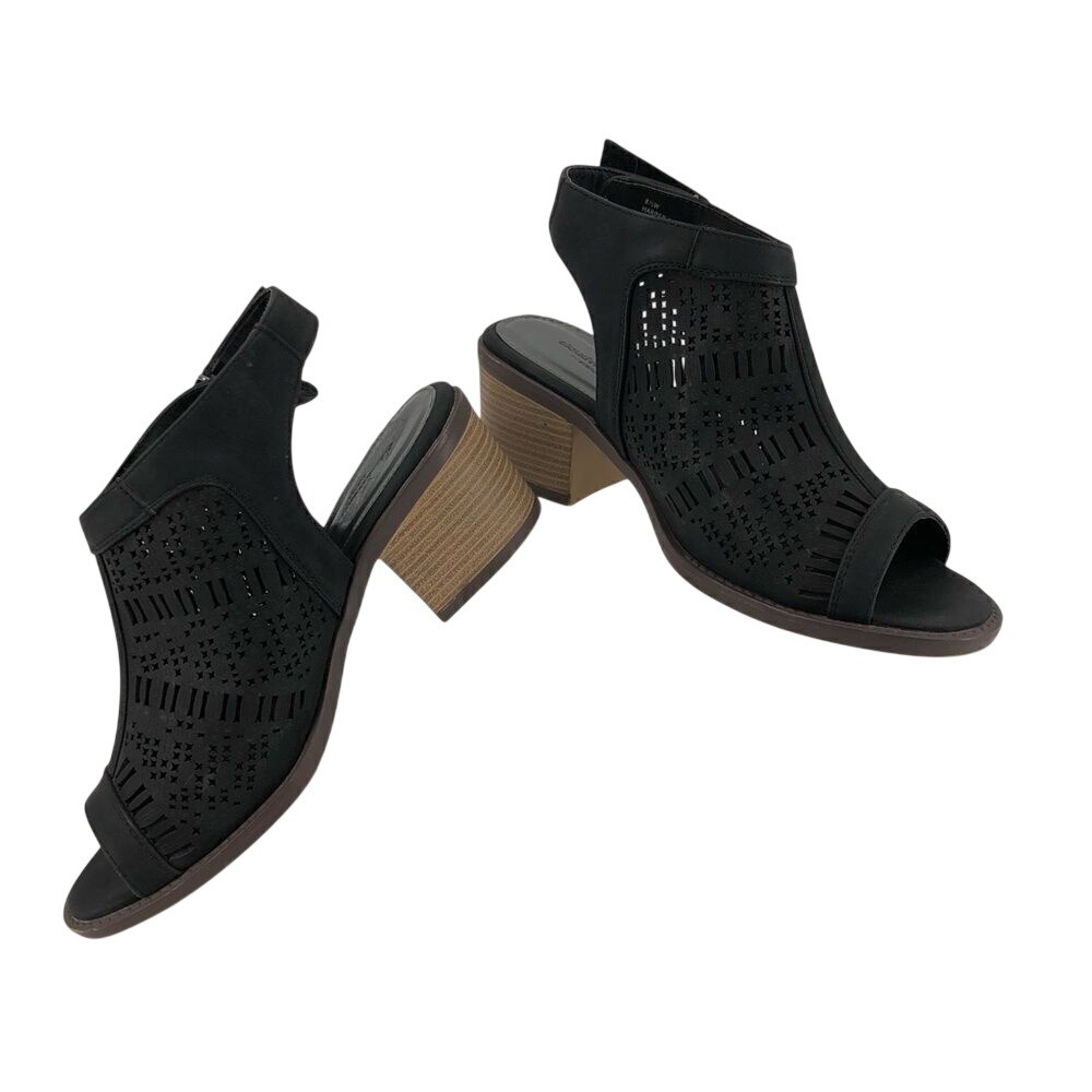 Avenue Cloudwalkers Harper Shootie Black‎ Faux Leather Perforated Sz 8.5W